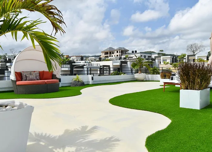 Pensión Luxe Oasis Ocho Ríos